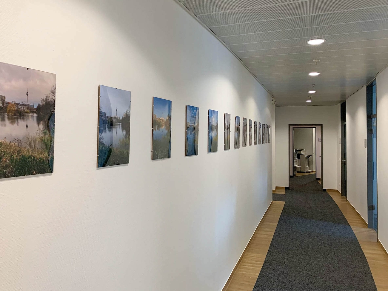 Düsseldorf: Flur im Düsseldorfer Büro