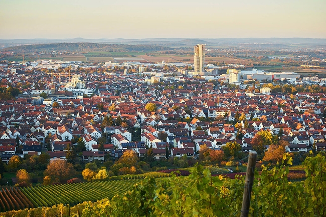 Blick auf die Stadt Fellbach am Abend 