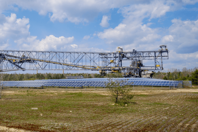 Braunkohleförderbrücke in der Lausitz in Sachsen