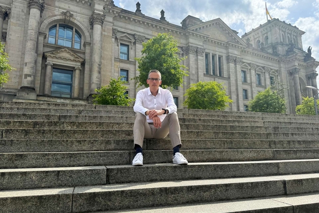 Michael Böhmer vor dem Bundestag