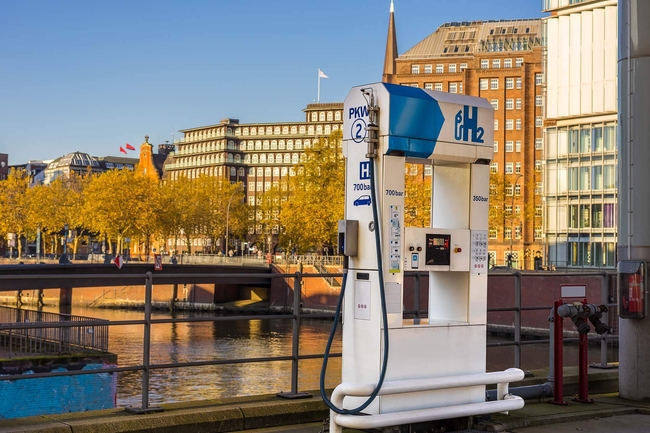 Wasserstoff-Tankstelle in der Stadt