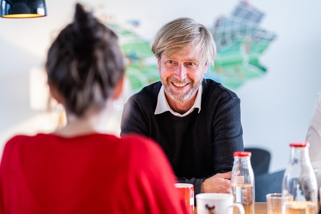 Gespräch in der Prognos-Lounge in Berlin