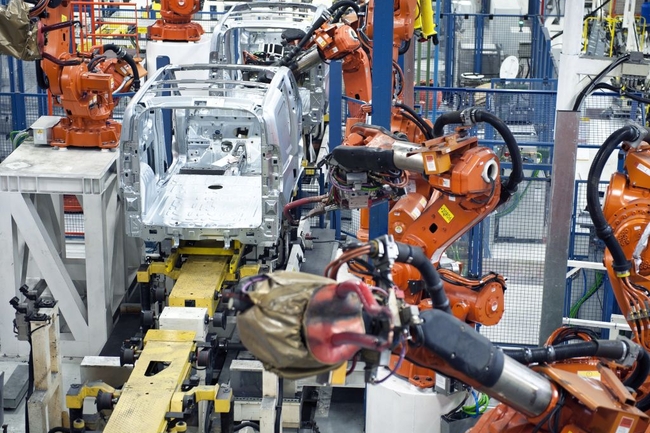 Die Fertigungsanlage eines Autos aus der Vogelperspektive