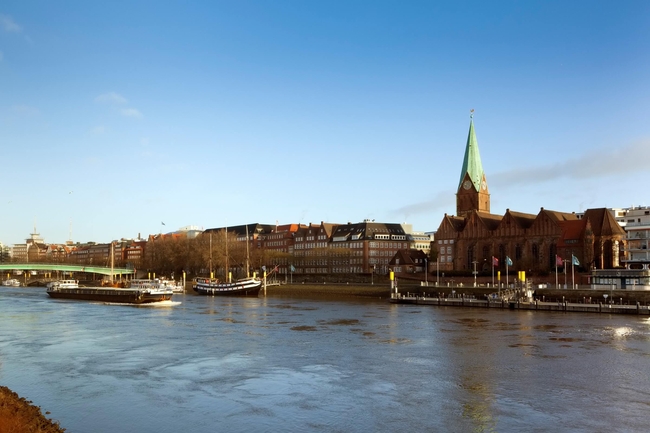 Blick auf Bremen und die Weser