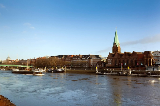 Blick auf Bremen und die Weser