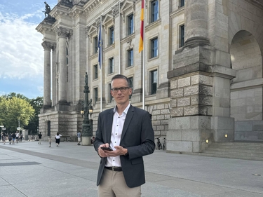 Dr. Michael Böhmer vor dem Bundestag