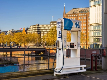 Wasserstoff-Tankstelle in der Stadt