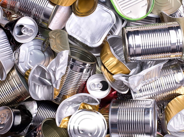 Sammlung an Bleckdosen