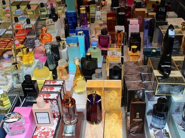 Gefälschte Designer-Parfums