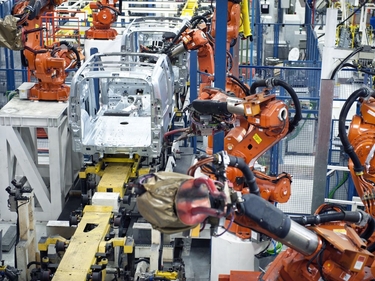 Die Fertigungsanlage eines Autos aus der Vogelperspektive
