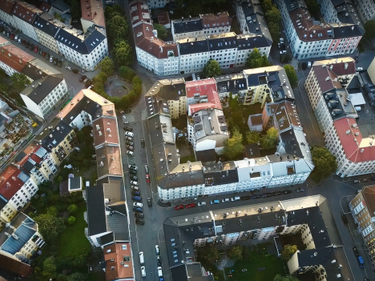 Luftbildaufnahme einer Stadt