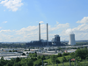 Kraftwerk in Heilbronn mit blauem Himmel
