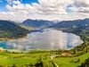 Luftaufnahme Tegernsee mit Bergen im Hintergrund